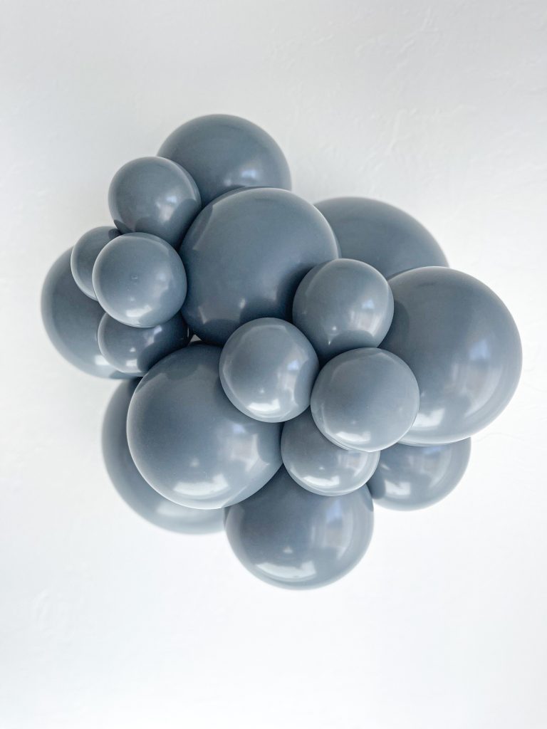 TUFTEX | Designer Balloon Smoke - 17 in.