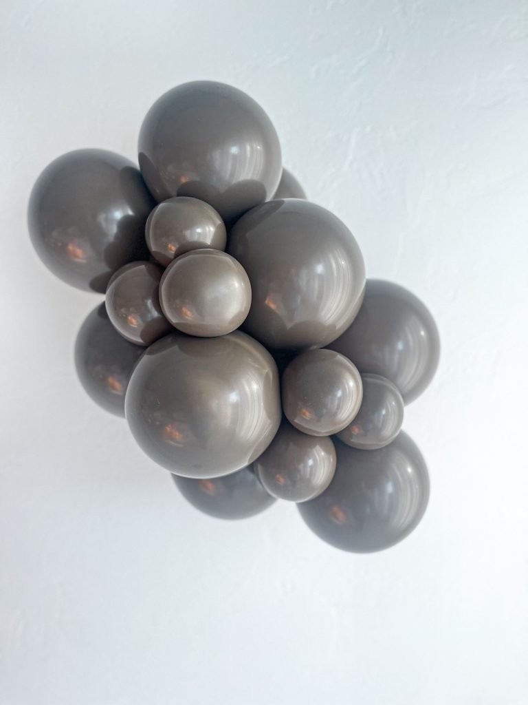 TUFTEX | Designer Balloon Cocoa - 11 in. - FestiUSA