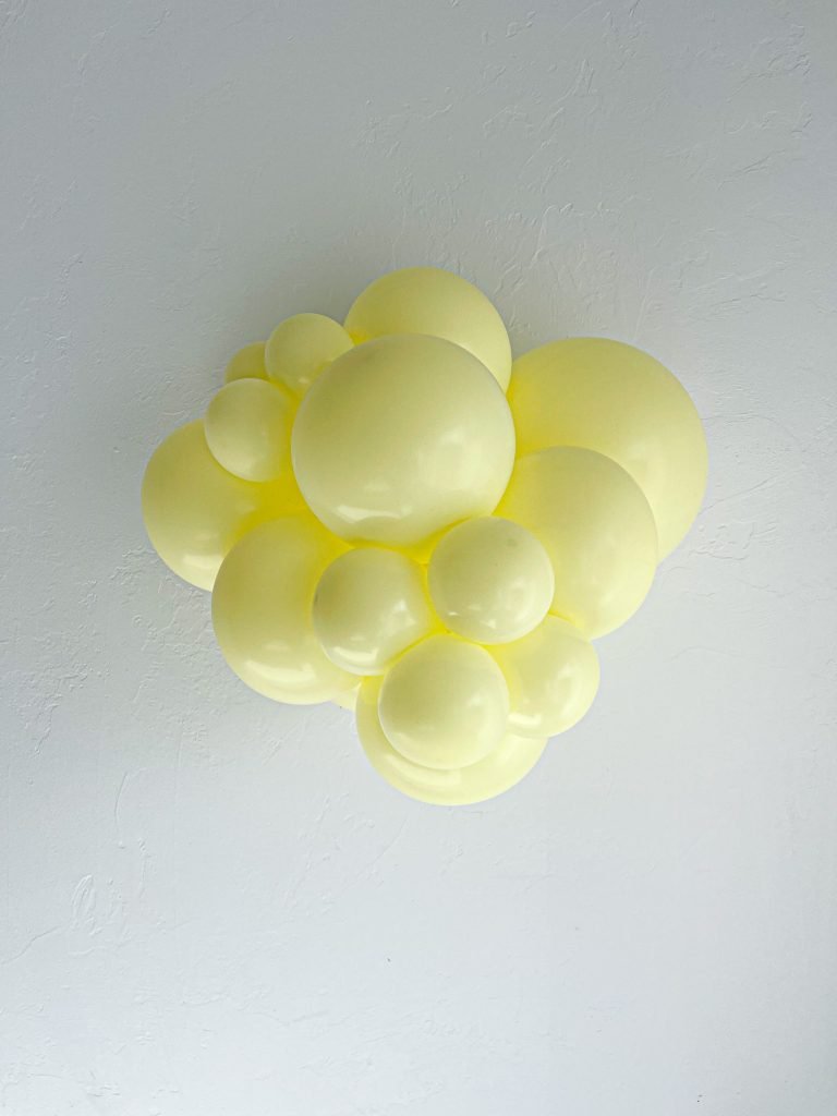 TUFTEX | Designer Balloon Lemonade - 17 in. - FestiUSA