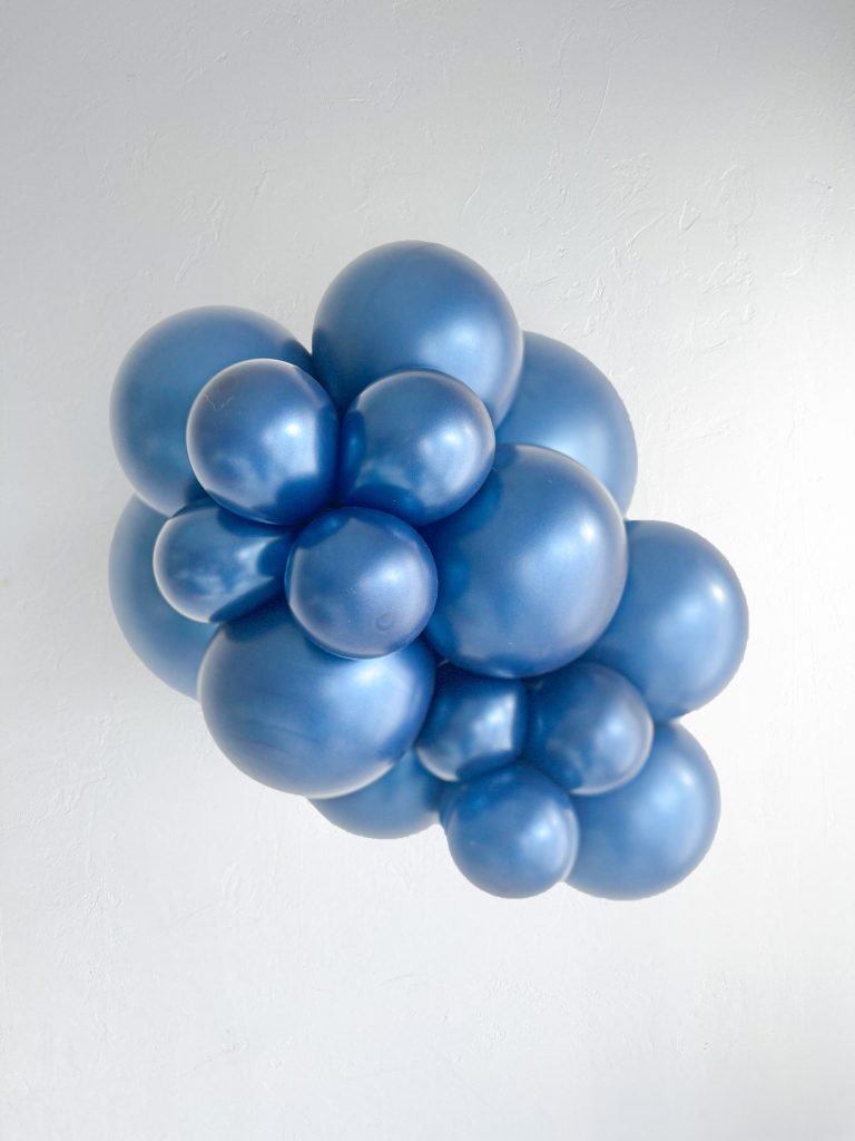 TUFTEX | Metallic Balloon Midnight Blue - 17 in. - FestiUSA