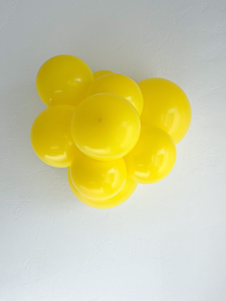 TUFTEX | Standard Balloon Yellow - 11 in. - FestiUSA